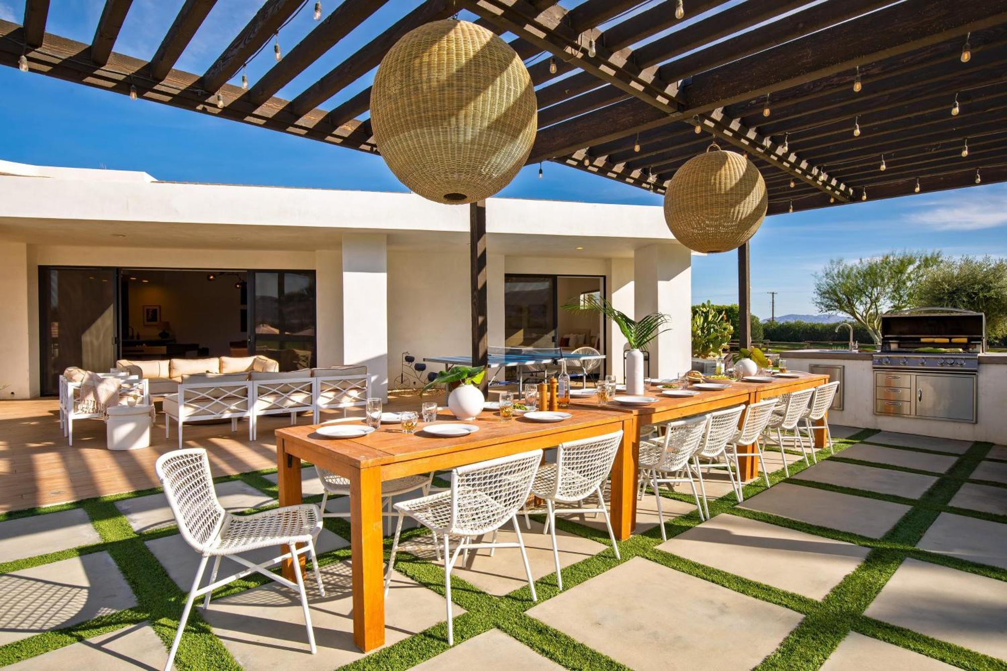 Buena Vista By Avantstay Massive Outdoor Oasis W Pool Spa Firepit La Quinta Exterior photo